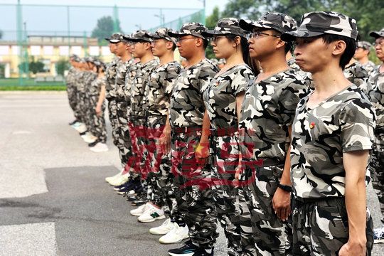 北京军训:没有什么能阻挡你行动的脚步
